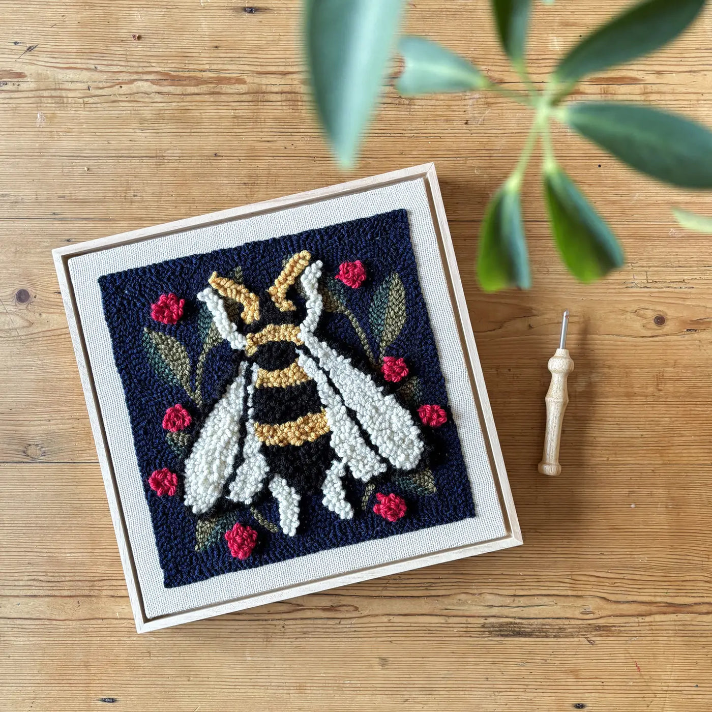 The Urban Acres Punch Needle Frame Kit - Spring Bee