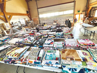 Celebrate 50 Years of the Sisters Outdoor Quilt Show – Jean Wells Book + Quiltfolk Special Edition (25% Off)