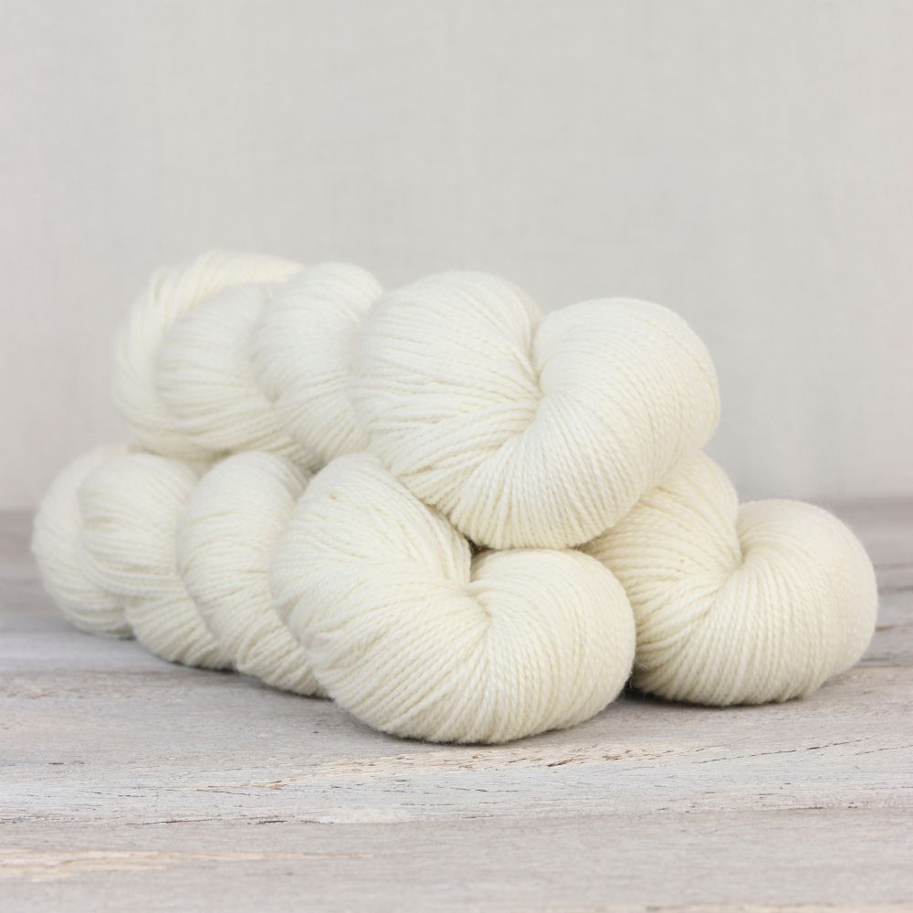 Amble White Heather by The Fibre Company