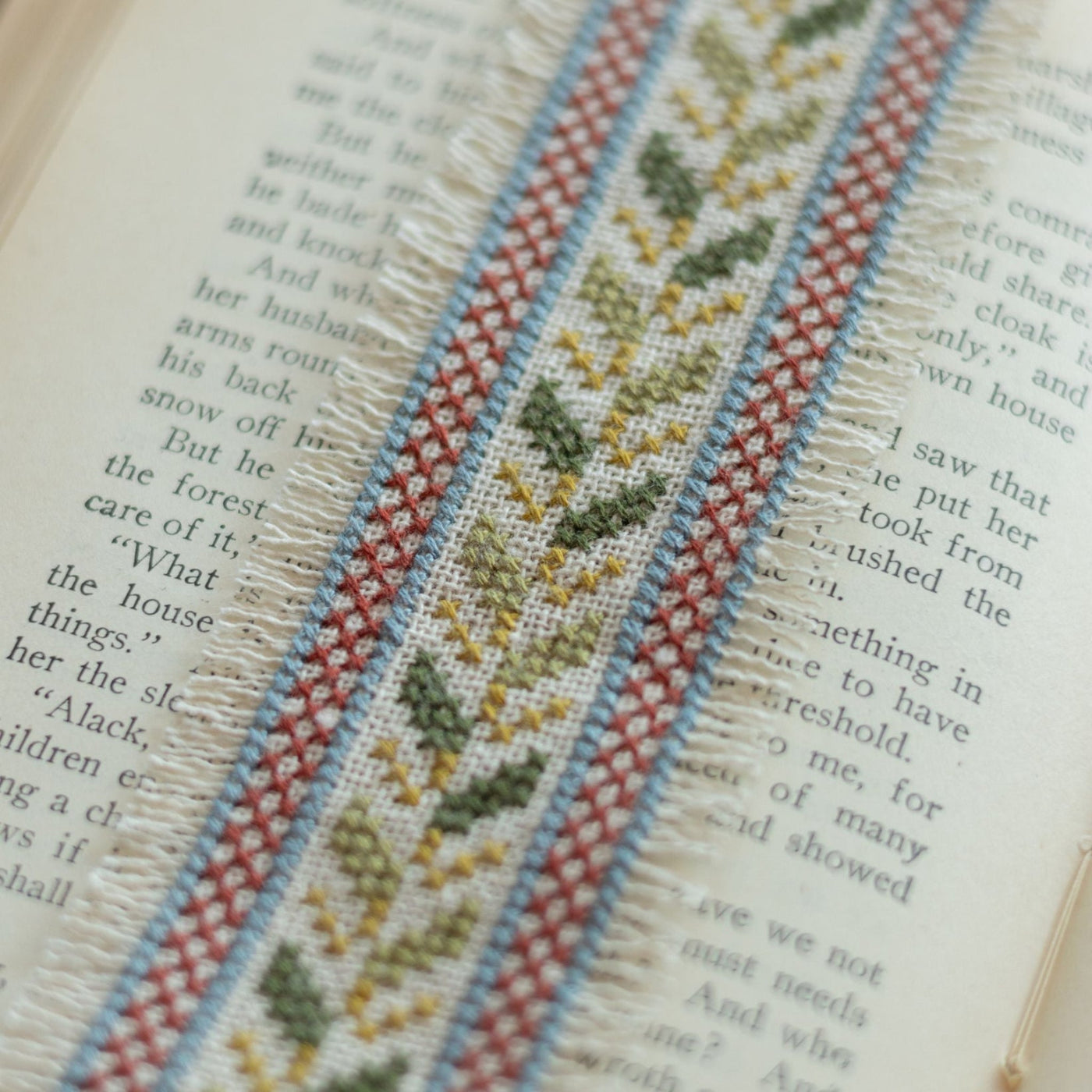 Folk Fabric Sampler Ivory - Avlea Folk Embroidery