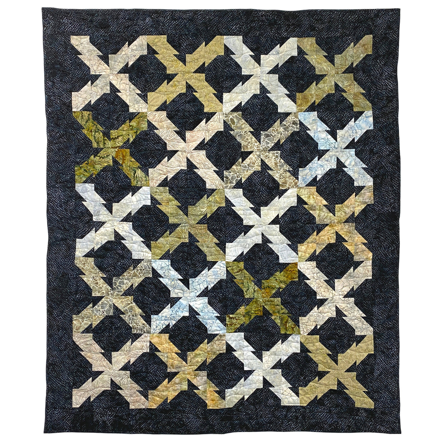 Geometric patterned quilt with black background