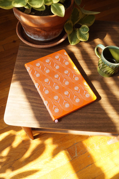 Denik - Daisy Chain Hardcover Embroidered Notebook