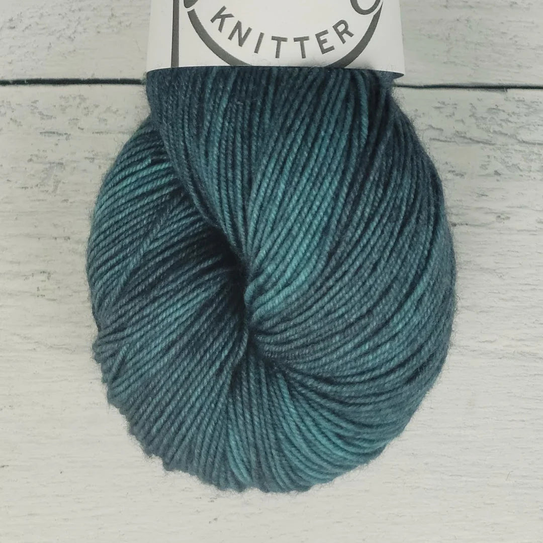 Plucky Knitter Primo Worsted Blue Lagoon