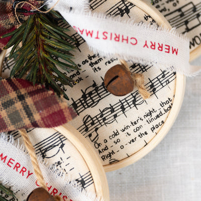 Caroler's Keepsake - 2.5"