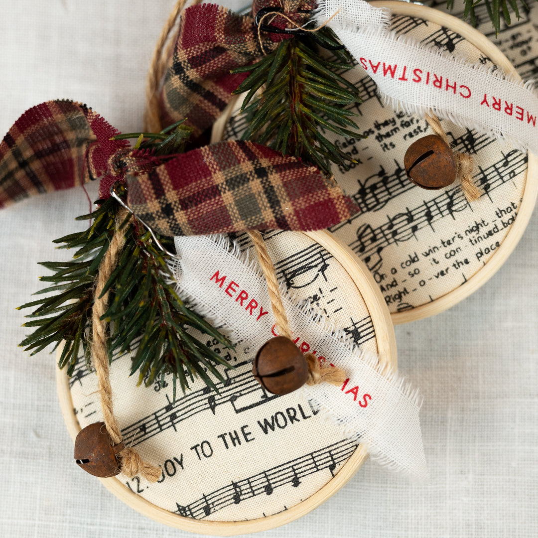 Caroler's Keepsake - 2.5"