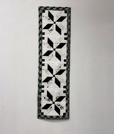 Nordic Star Table Runner