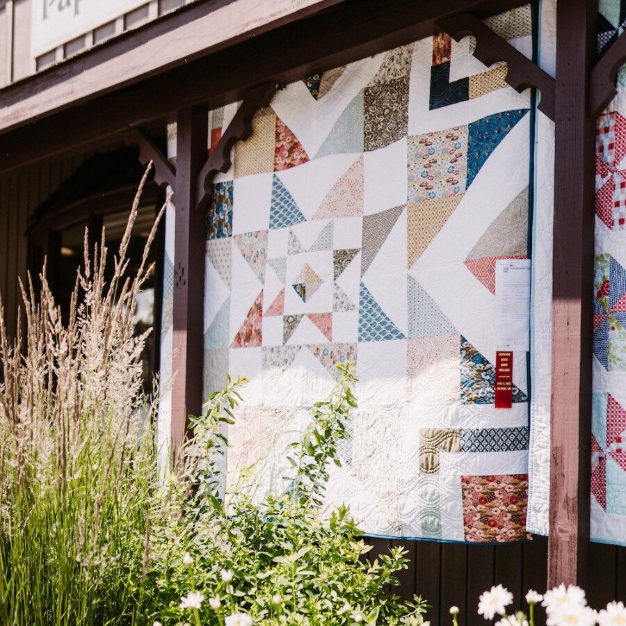 Quiltfolk Magazine Issue - Sisters Outdoor Quilt Show - Special Edition