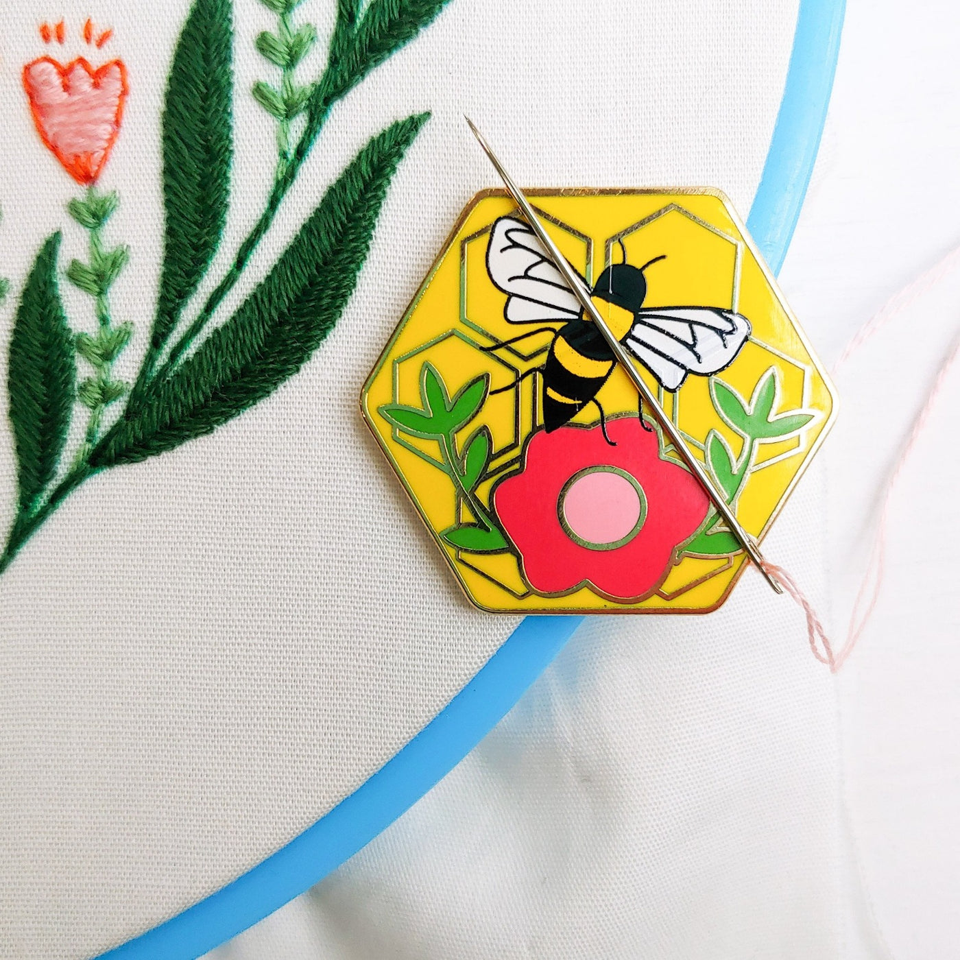 Needle Minder Bee Lovely - CozyBlue Handmade