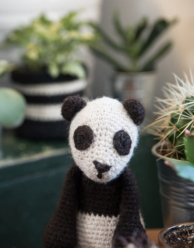 Fiona the Panda Crochet Kit Toft